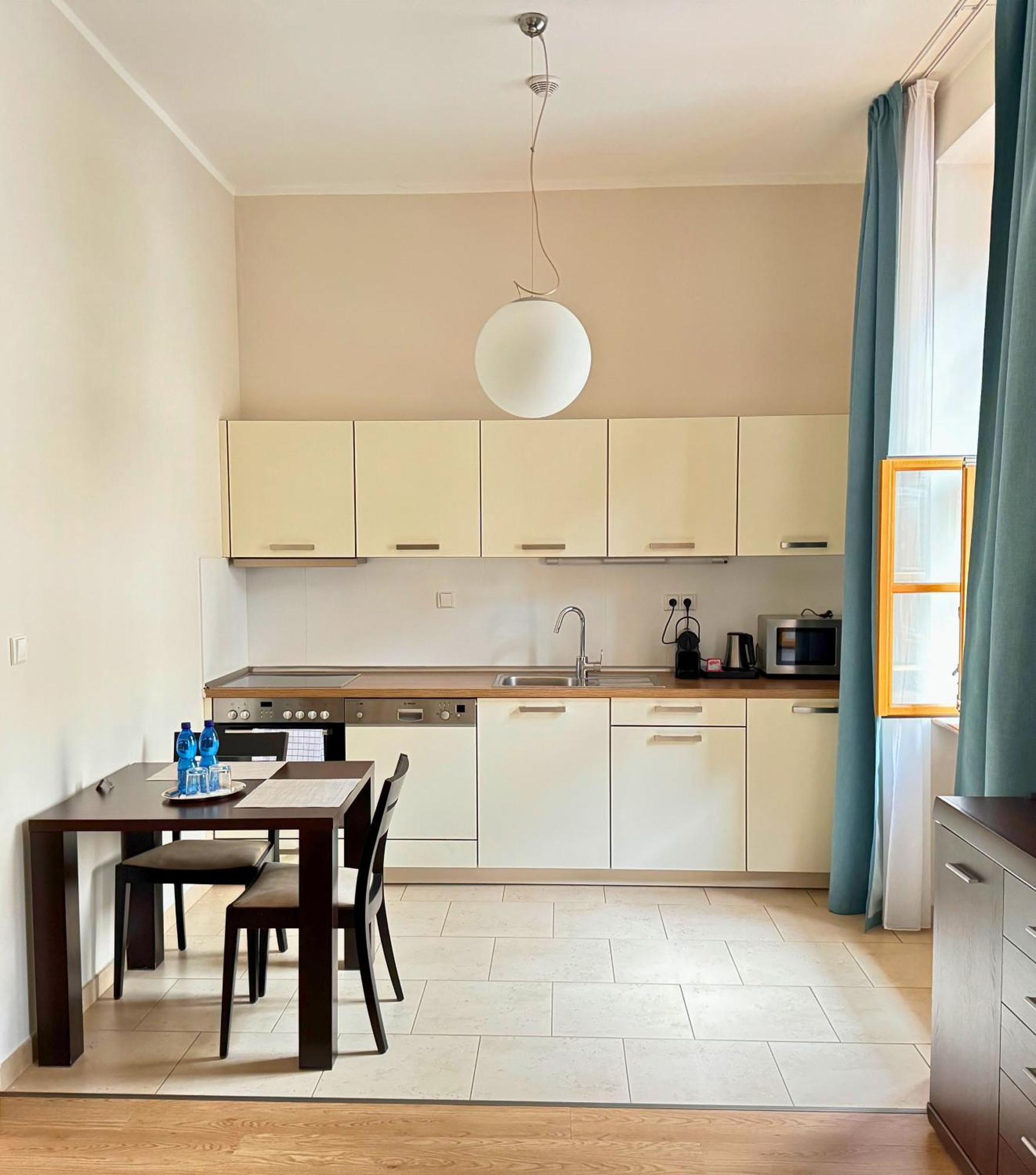 Rezidence Ostrovni Lejlighedshotel 4*